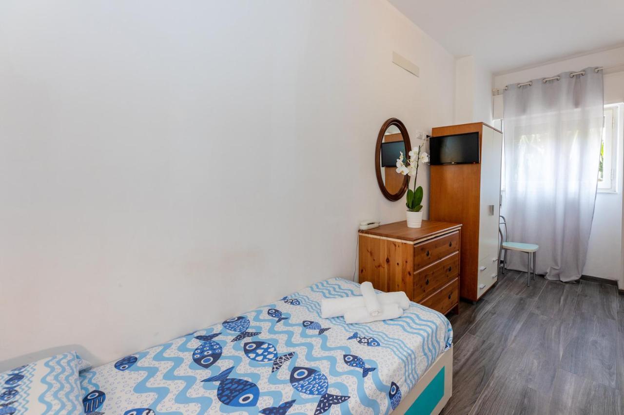 Albergo Oasi Finale Ligure Kültér fotó