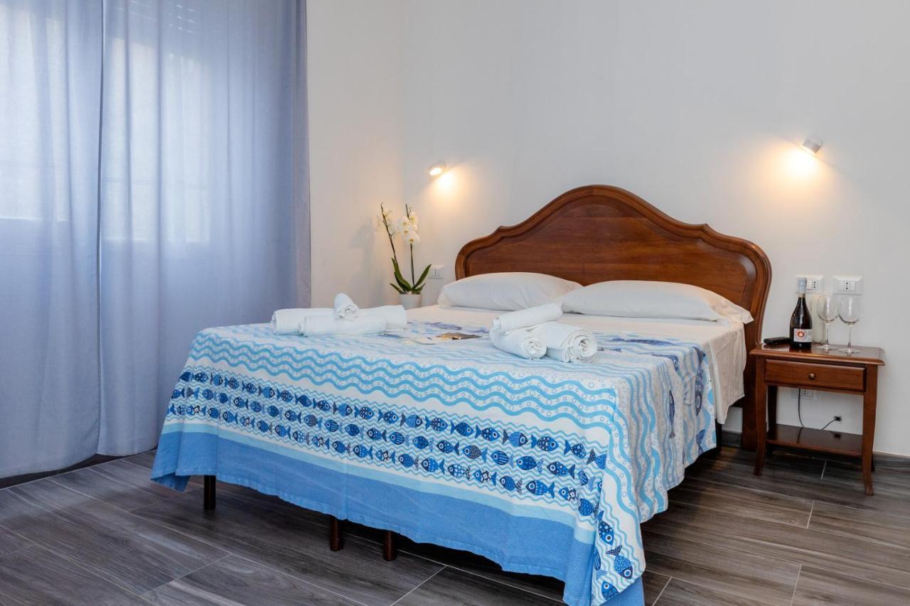 Albergo Oasi Finale Ligure Kültér fotó