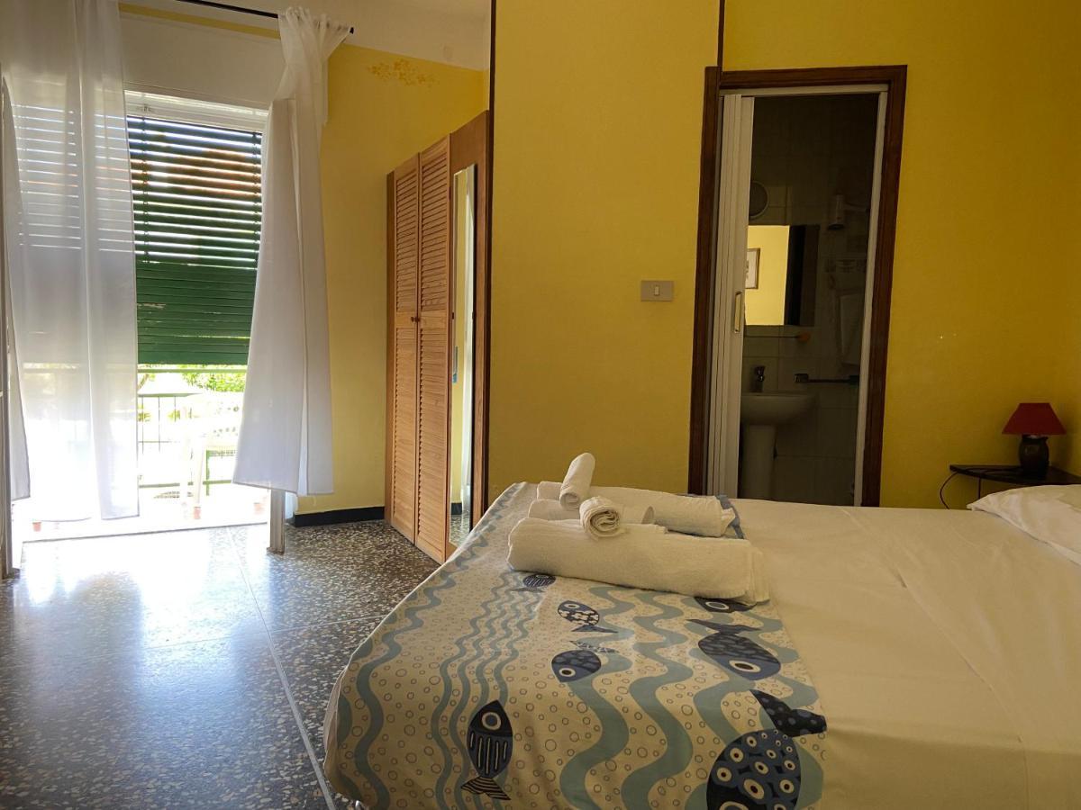 Albergo Oasi Finale Ligure Kültér fotó