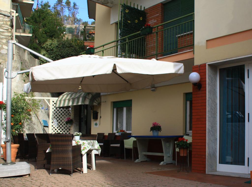 Albergo Oasi Finale Ligure Kültér fotó