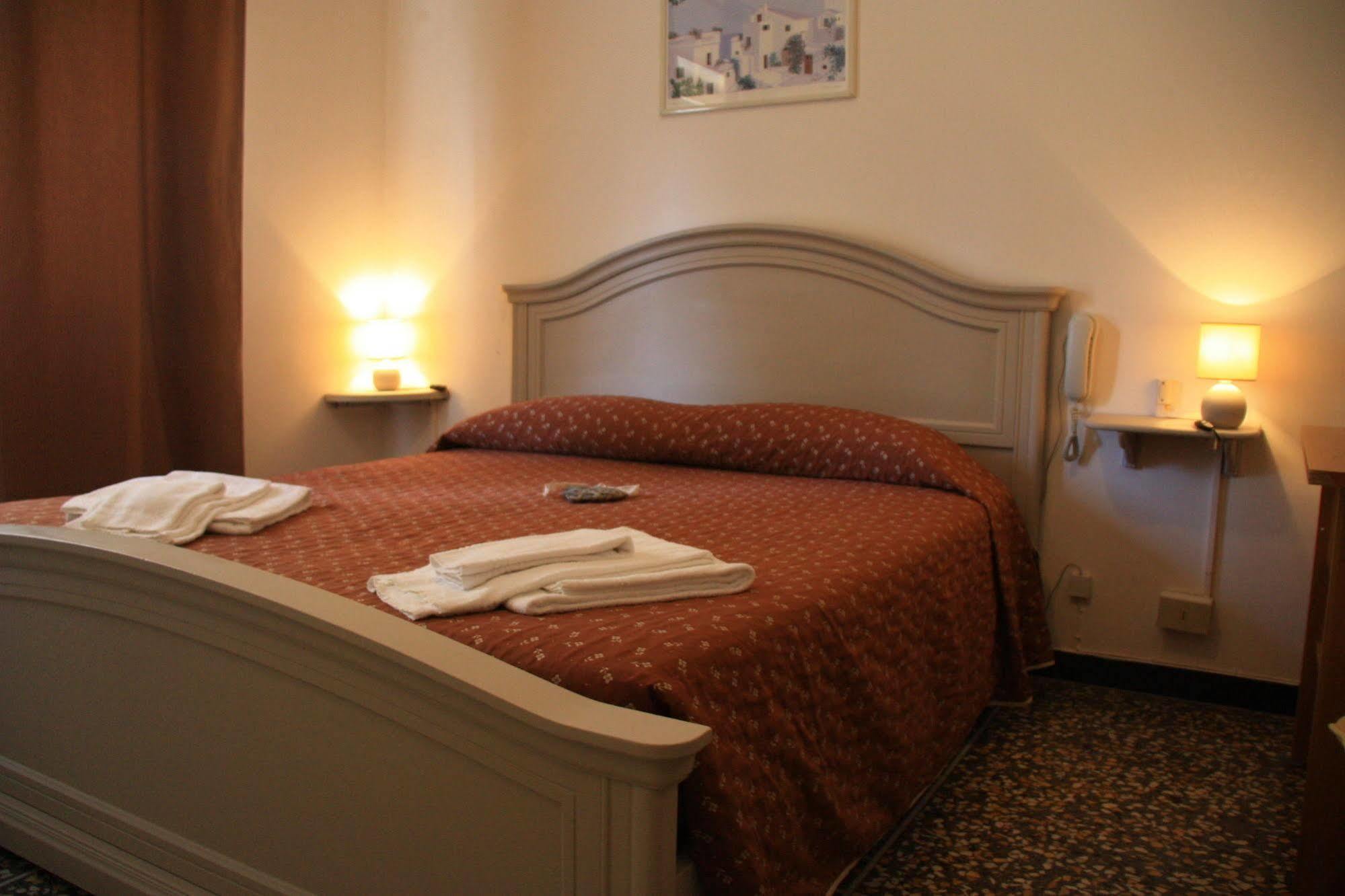 Albergo Oasi Finale Ligure Kültér fotó