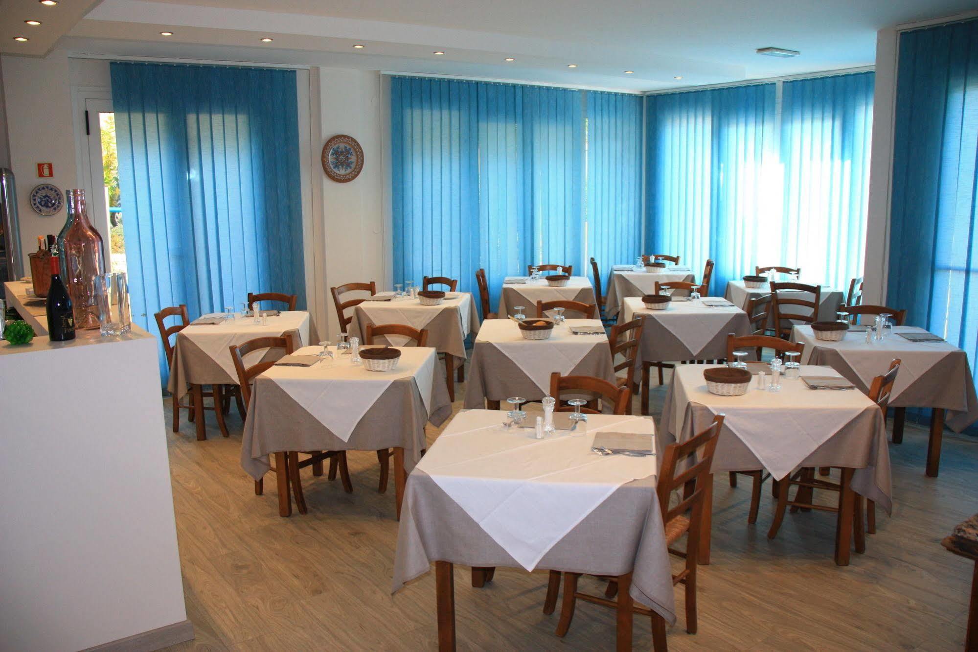 Albergo Oasi Finale Ligure Kültér fotó